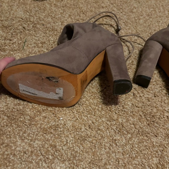 EUC-Vegan Shirhk brown suede boots - Picture 7 of 10